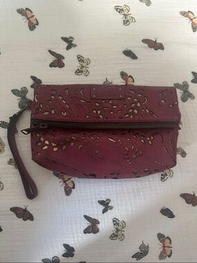 Patricia Nash Magenta Cutout Floral Wristlet Clutch with Gold Underlay